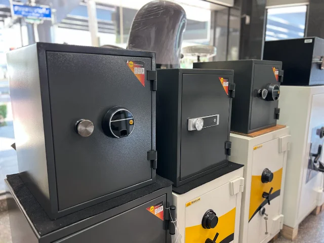 ตู้เซฟนิรภัย ยี่ห้อ Yale ระบบอิเล็กทรอนิกส์ มีให้เลือกหลายขนาด